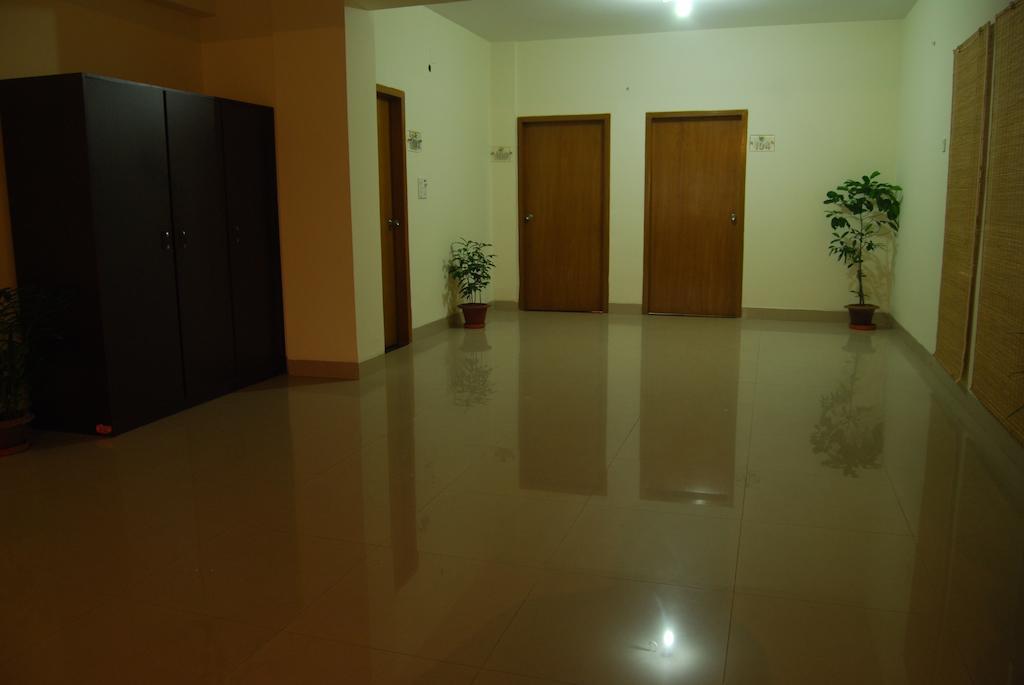 Ambassador Residency Hotel Chittagong Bagian luar foto
