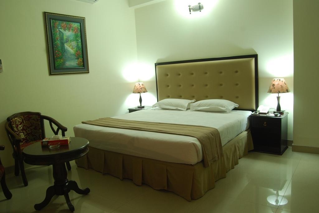 Ambassador Residency Hotel Chittagong Ruang foto